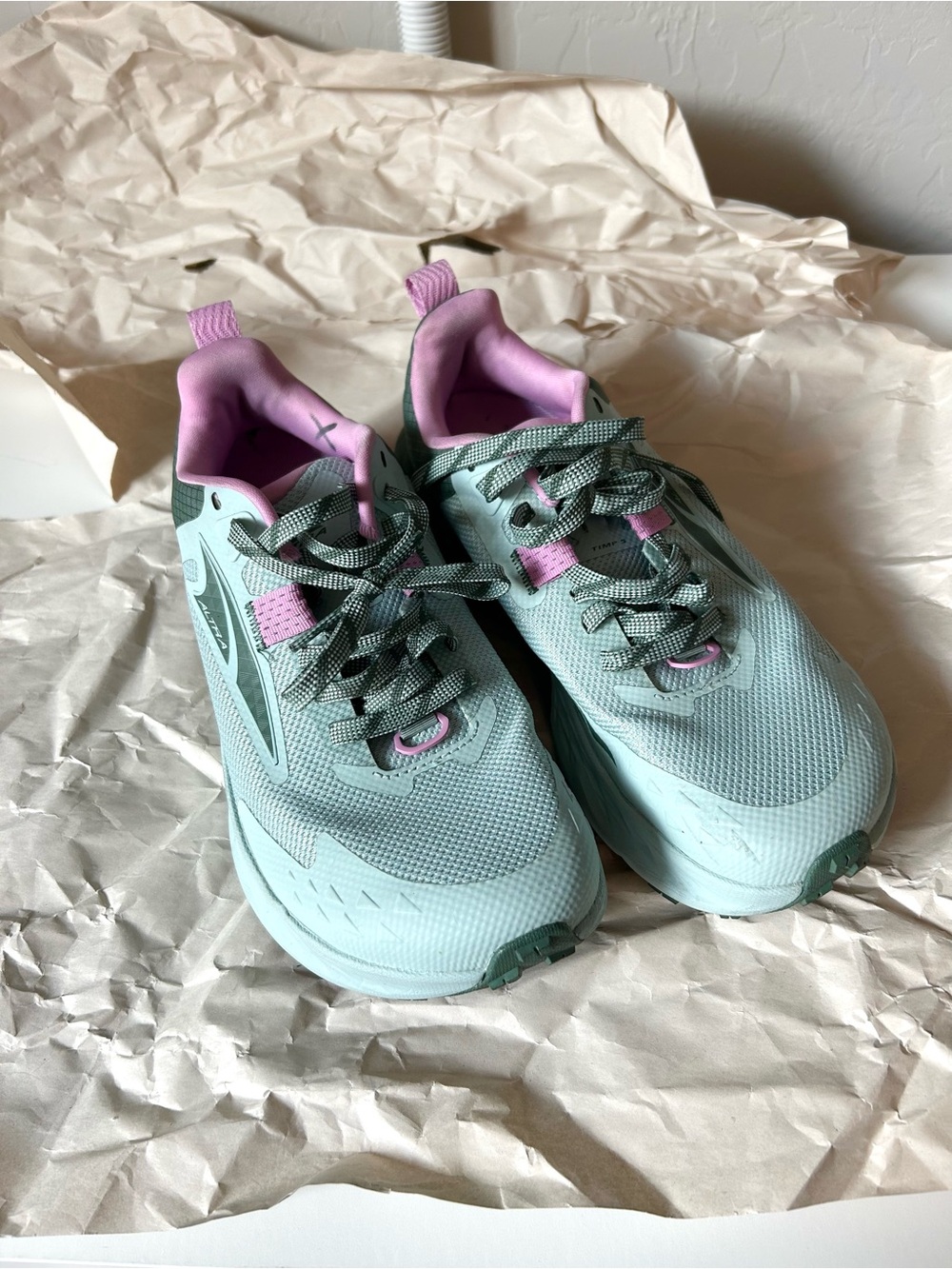 Altra Timp 5 Running Shoes | Woman’s Size 6 Trail Running Hiking Walking Shoes